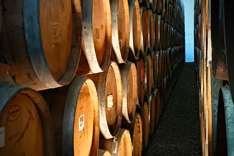 Real_Gavelo_Tequila--Artisanal_Luxury_Tequila-banner-barrels